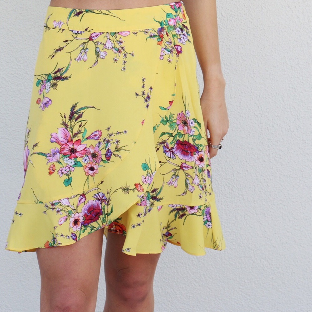 yellow floral skirt - Picture 5 of 5
